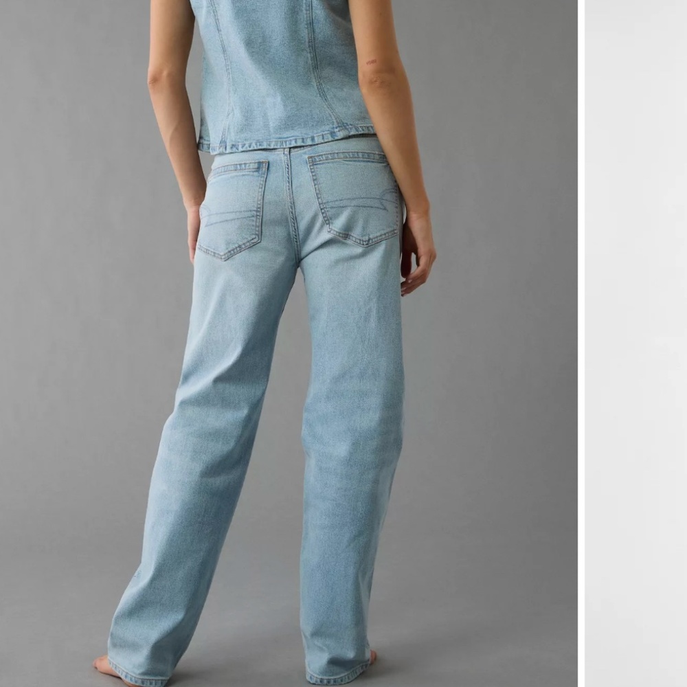 AE Strigid Low-Rise Ex-Boyfriend Jean